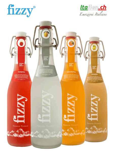 Fizzy Gazosa kaufen: Limonaden-Getränk Gazzosa Ticinese (Tessin) kaufen. 🇮🇹 1 x 35cl Bügelflasche bestellen von Gazzose-Ticinesi-Fizzy im Italien-Shop in der Schweiz einkaufen. Gazosa Ticinese Fizzy Bügel Flaschen (Gazosa-Fizzy_5b6182a8-9640-4a3b-8188-29ea3b229f86) Gazosa-Fizzy_5b6182a8-9640-4a3b-8188-29ea3b229f86: 1 x 35cl Bügelflasche Gassosa, Gasosa, Gazosa, Gazzosa kaufen/bestellen online im Italienshop 🇮🇹: Gazosa Ticinese Fizzy Bügel Flaschen. Gazosa FIZZY online kaufen: Limonade Getränk Gazzosa Ticinese von Gazzose-Ticinesi-Fizzy. GazosaFizzy Fr. 4.50 (Schweiz)