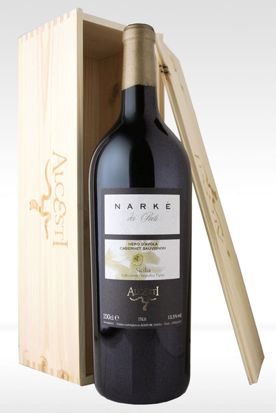 Narké dei Poeti (Nero d'Avola, Cabernet Sauvignon) kaufen. 🇮🇹 bestellen von Alcesti im Italien-Shop in der Schweiz einkaufen. Magnum Rotwein: Narke dei Poeti IGP Sizilien Alcesti (Narke_dei_Poeti_IGP_Sicilia_Cru_Magnum_Alcesti) Narke_dei_Poeti_IGP_Sicilia_Cru_Magnum_Alcesti: Rotwein kaufen/bestellen online im Italienshop 🇮🇹: Magnum Rotwein: Narke dei Poeti IGP Sizilien Alcesti. Nero d'Avola & Cabernet Sauvignon kaufen Sizilien - Narké dei Poeti von Alcesti. (Schweiz)